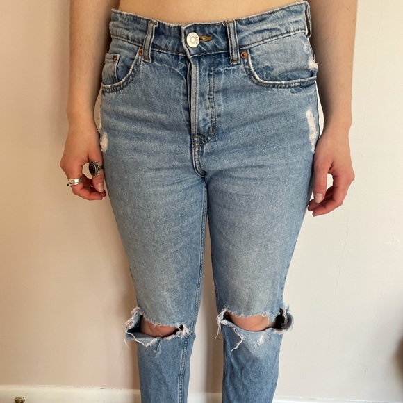 Divided H&M Jean, size 34/02. 7/10. Perfect for petite women - Picture 2 of 3